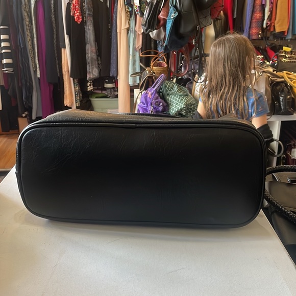 London Fog leather purse - Picture 7 of 10